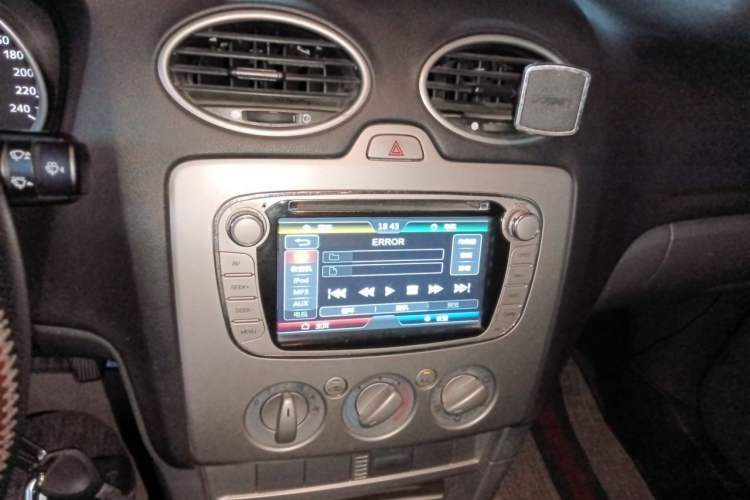 Used Ford Focus 2013 Hatchback Classic 1.8L Manual Base Model Audio And AC Panel