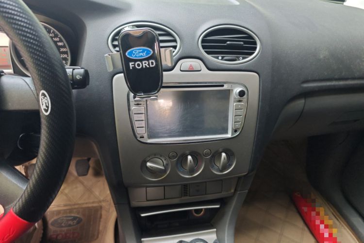 Used Ford Focus 2013 Hatchback Classic 1.8L Manual Base Model Audio And AC Panel