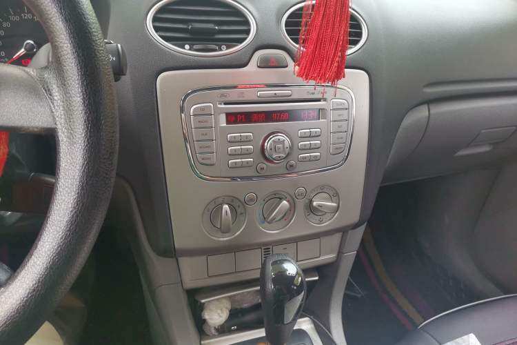 Used Ford Focus 2013 Hatchback Classic 1.8L Automatic Base Model Audio And AC Panel