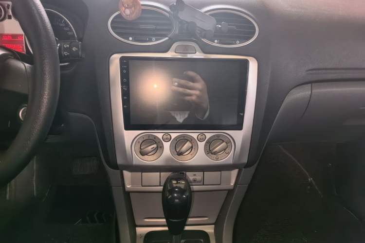 Used Ford Focus 2013 Hatchback Classic 1.8L Automatic Base Model Audio And AC Panel