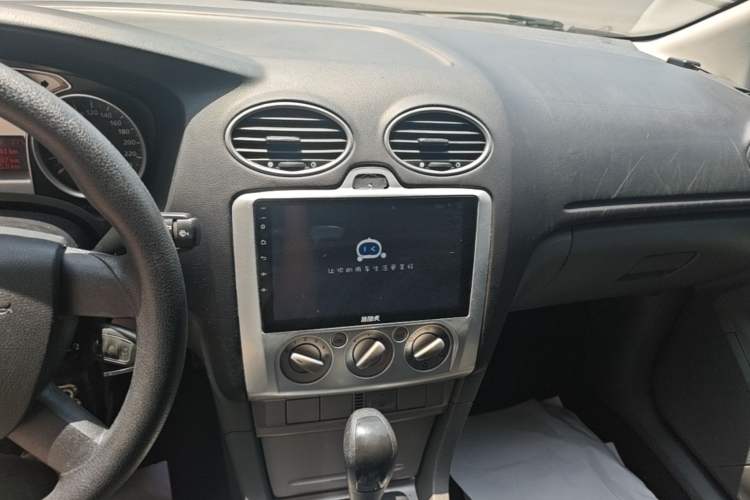 Used Ford Focus 2013 Hatchback Classic 1.8L Automatic Base Model Audio And AC Panel