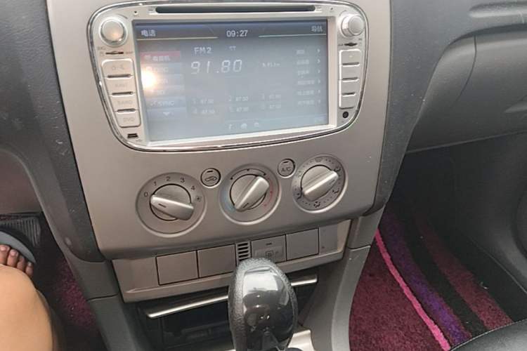 Used Ford Focus 2013 Hatchback Classic 1.8L Automatic Base Model Audio And AC Panel
