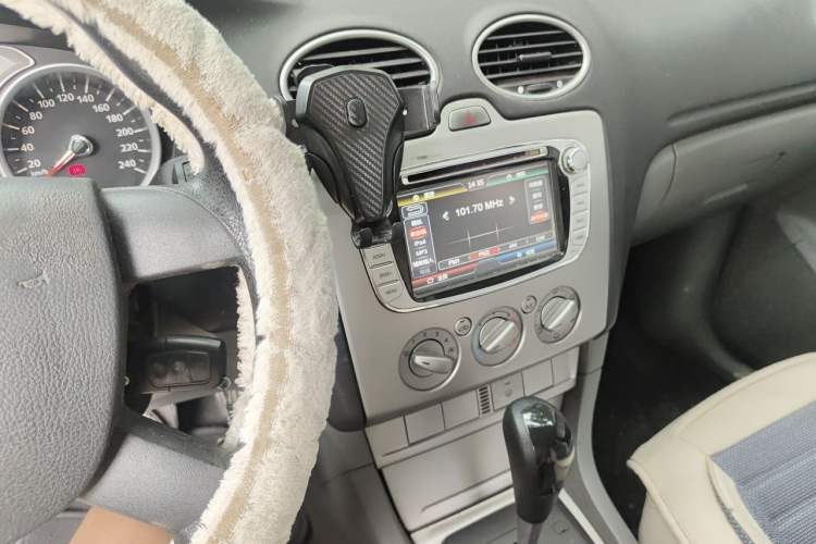 Used Ford Focus 2013 Hatchback Classic 1.8L Automatic Base Model Audio And AC Panel