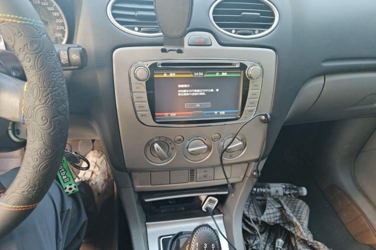 Used Ford Focus 2013 Hatchback Classic 1.8L Manual Base Model Audio And AC Panel