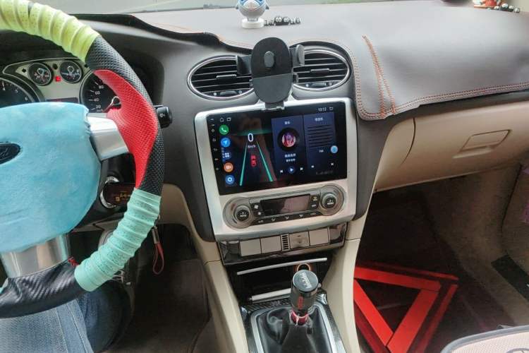 Used Ford Focus 2013 Hatchback Classic 1.8L Manual Fashion Edition Audio And AC Panel