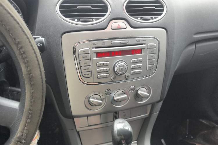 Used Ford Focus 2013 Hatchback Classic 1.8L Automatic Base Model Audio And AC Panel