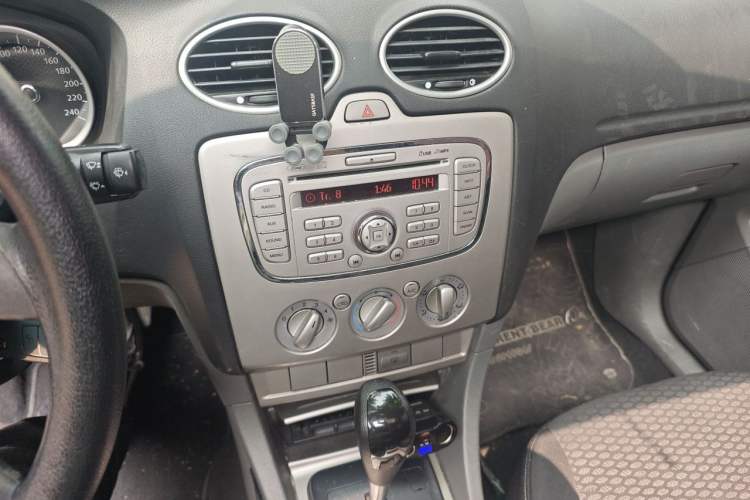 Used Ford Focus 2013 Hatchback Classic 1.8L Automatic Millionth Anniversary Edition Audio And AC Panel