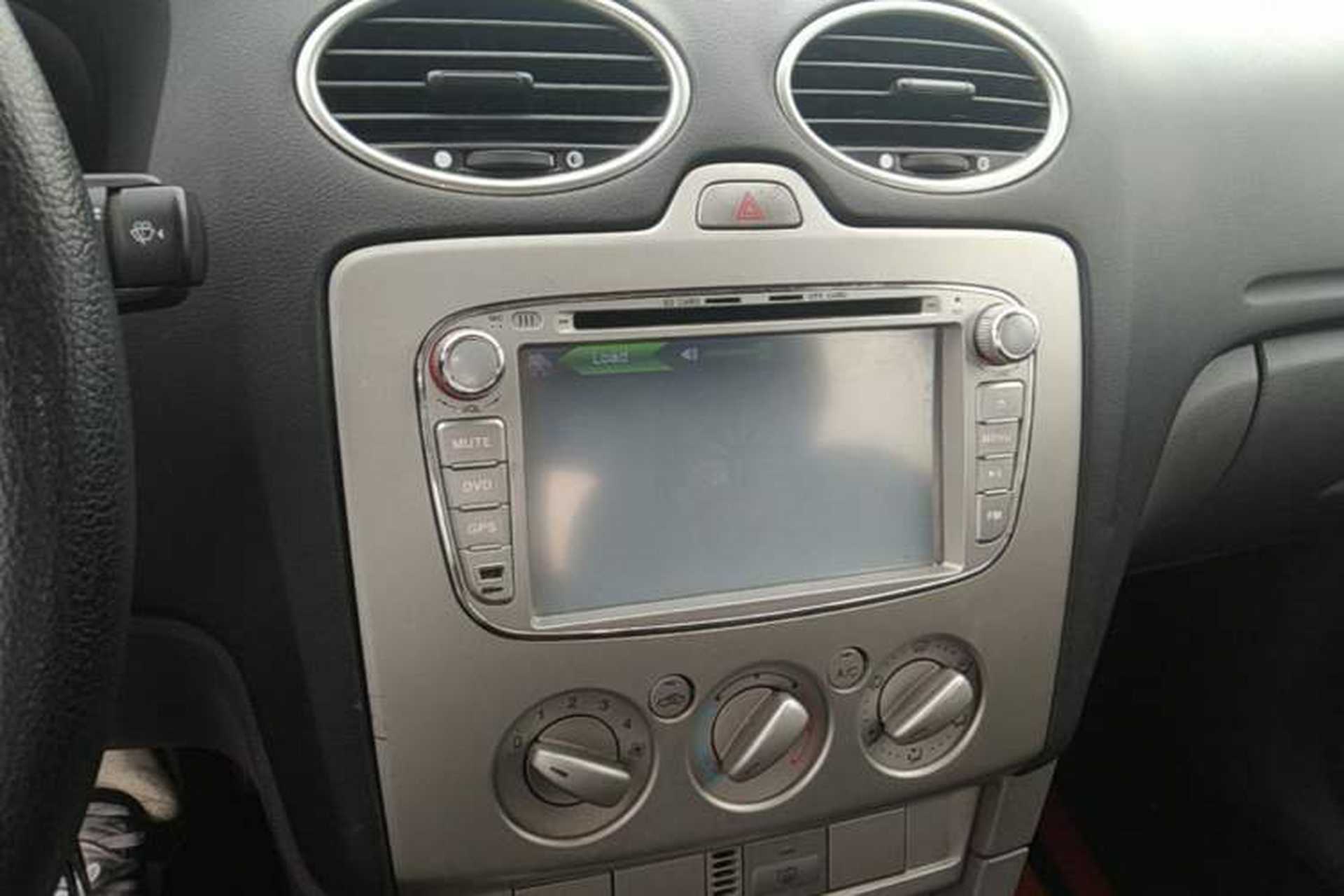 Used Ford Focus 2013 Hatchback Classic 1.8L Manual Base Model Audio And AC Panel