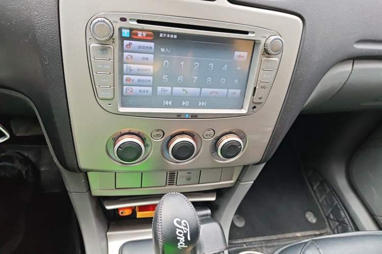 Used Ford Focus 2013 Hatchback Classic 1.8L Automatic Base Model Audio And AC Panel