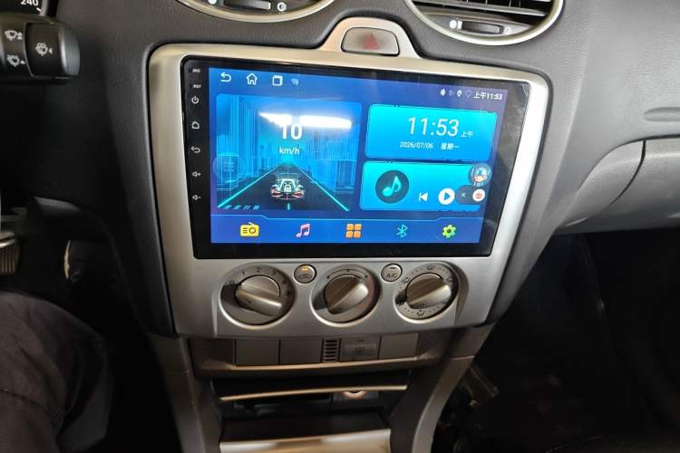 Used Ford Focus 2013 Hatchback Classic 1.8L Manual Base Model Audio And AC Panel