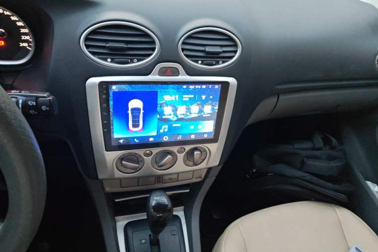 Used Ford Focus 2013 Hatchback Classic 1.8L Automatic Base Model Audio And AC Panel