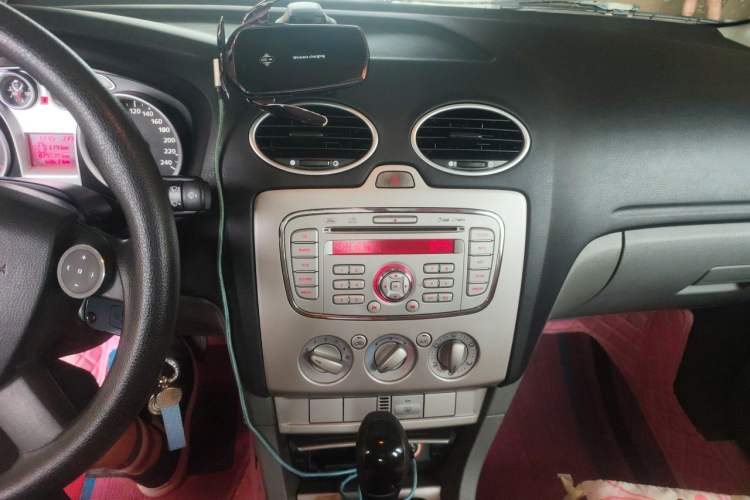 Used Ford Focus 2013 Hatchback Classic 1.8L Automatic Base Model Audio And AC Panel