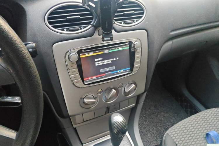 Used Ford Focus 2013 Hatchback Classic 1.8L Automatic Base Model Audio And AC Panel