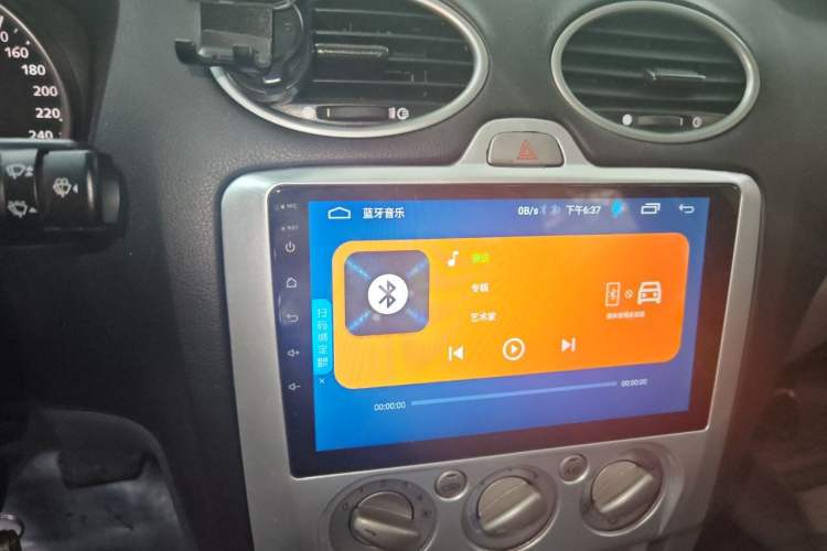 Used Ford Focus 2013 Hatchback Classic 1.8L Automatic Base Model Audio And AC Panel