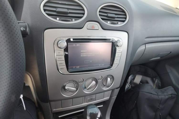 Used Ford Focus 2013 Hatchback Classic 1.8L Automatic Base Model Audio And AC Panel