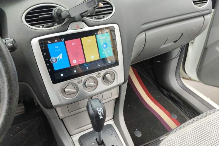 Used Ford Focus 2013 Hatchback Classic 1.8L Automatic Base Model Audio And AC Panel