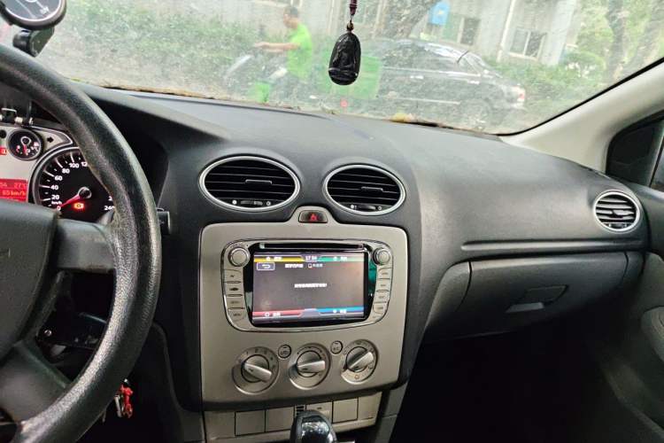 Used Ford Focus 2013 Hatchback Classic 1.8L Automatic Base Model Audio And AC Panel