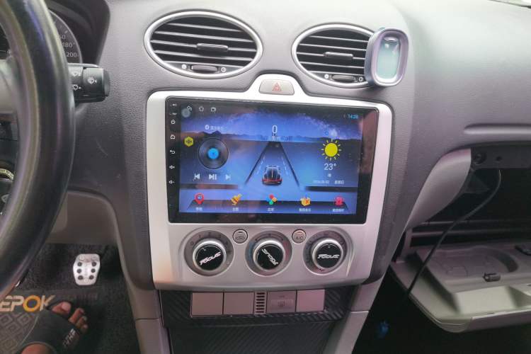 Used Ford Focus 2013 Hatchback Classic 1.8L Manual Base Model Audio And AC Panel