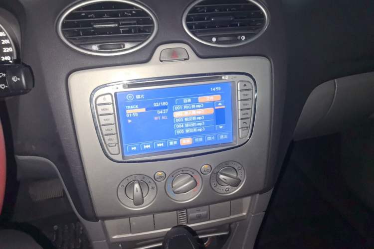 Used Ford Focus 2013 Hatchback Classic 1.8L Automatic Base Model Audio And AC Panel