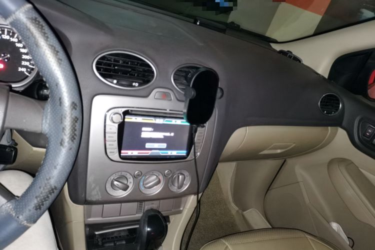 Used Ford Focus 2013 Sedan Classic 1.8L Automatic Base Model Audio And AC Panel
