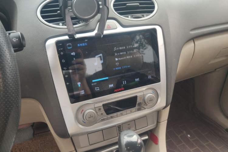 Used Ford Focus 2013 Sedan Classic 1.8L Automatic Fashion Edition Audio And AC Panel