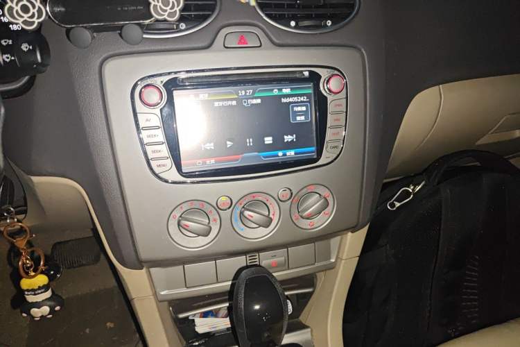 Used Ford Focus 2013 Sedan Classic 1.8L Automatic Base Model Audio And AC Panel