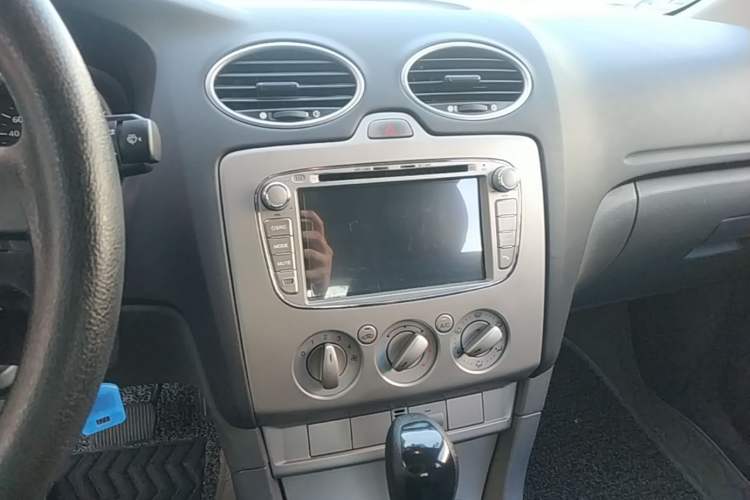Used Ford Focus 2013 Hatchback Classic 1.8L Automatic Base Model Audio And AC Panel
