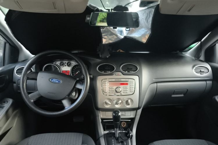 Used Ford Focus 2013 Hatchback Classic 1.8L Automatic Base Model Center Console