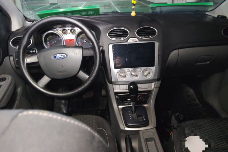 Used Ford Focus 2013 Hatchback Classic 1.8L Automatic Base Model Center Console
