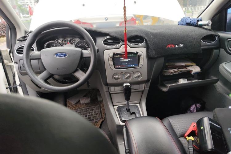 Used Ford Focus 2013 Hatchback Classic 1.8L Automatic Base Model Center Console
