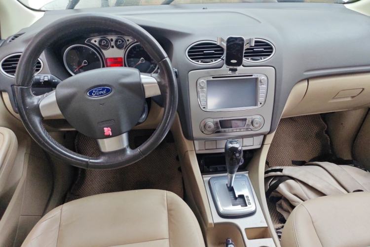 Used Ford Focus 2013 Hatchback Classic 1.8L Automatic Base Model Center Console