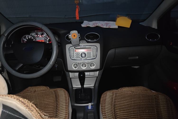 Used Ford Focus 2013 Hatchback Classic 1.8L Automatic Base Model Center Console