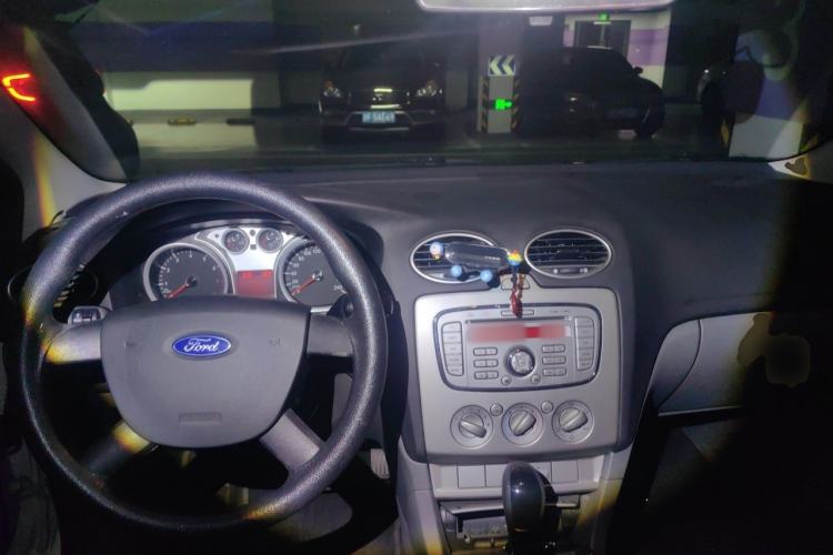 Used Ford Focus 2013 Hatchback Classic 1.8L Automatic Base Model Center Console