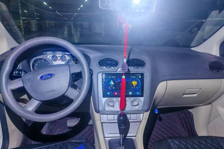 Used Ford Focus 2013 Hatchback Classic 1.8L Automatic Base Model Center Console