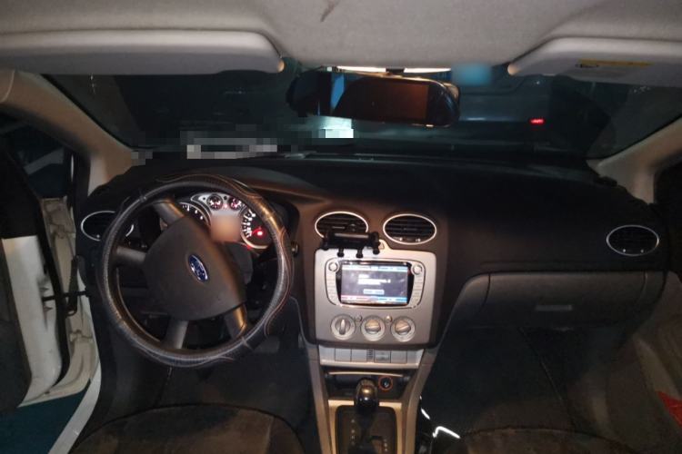 Used Ford Focus 2013 Hatchback Classic 1.8L Automatic Millionth Anniversary Edition Center Console