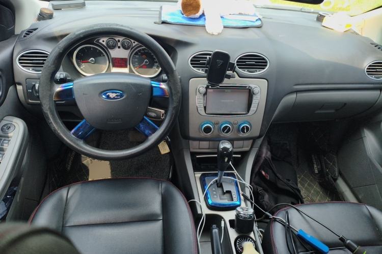 Used Ford Focus 2013 Hatchback Classic 1.8L Automatic Millionth Anniversary Edition Center Console