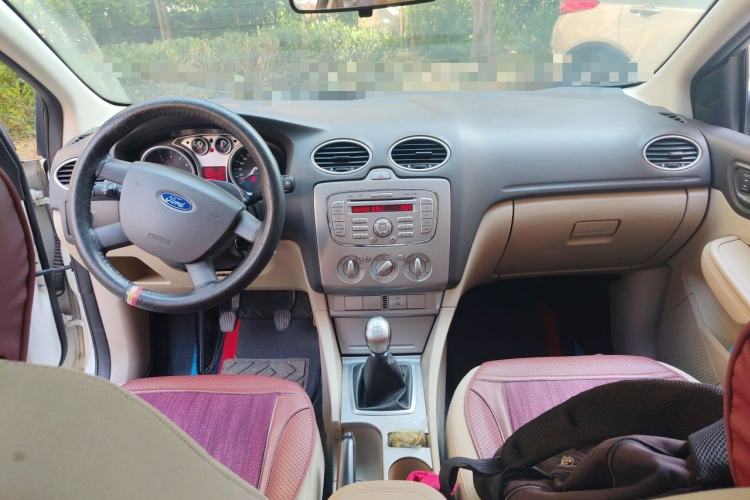 Used Ford Focus 2013 Sedan Classic 1.8L Manual Millionth Anniversary Edition Center Console