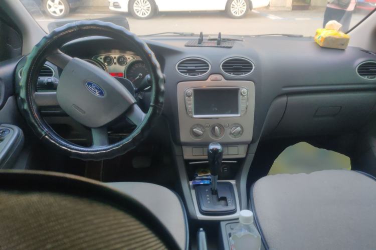 Used Ford Focus 2013 Hatchback Classic 1.8L Automatic Base Model Center Console