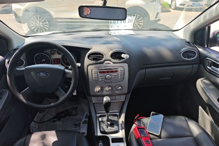 Used Ford Focus 2013 Hatchback Classic 1.8L Automatic Millionth Anniversary Edition Center Console