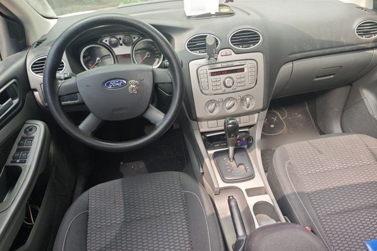 Used Ford Focus 2013 Hatchback Classic 1.8L Automatic Millionth Anniversary Edition Center Console
