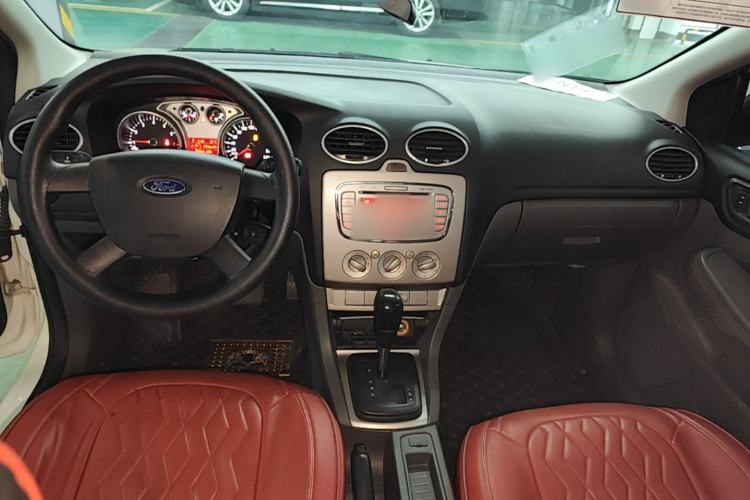 Used Ford Focus 2013 Hatchback Classic 1.8L Automatic Base Model Center Console
