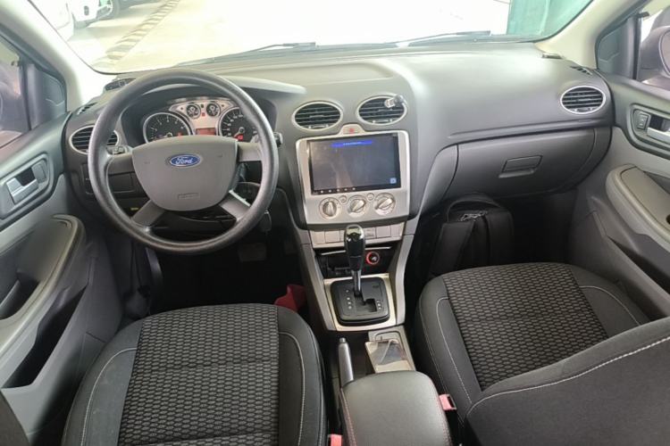 Used Ford Focus 2013 Hatchback Classic 1.8L Automatic Base Model Center Console
