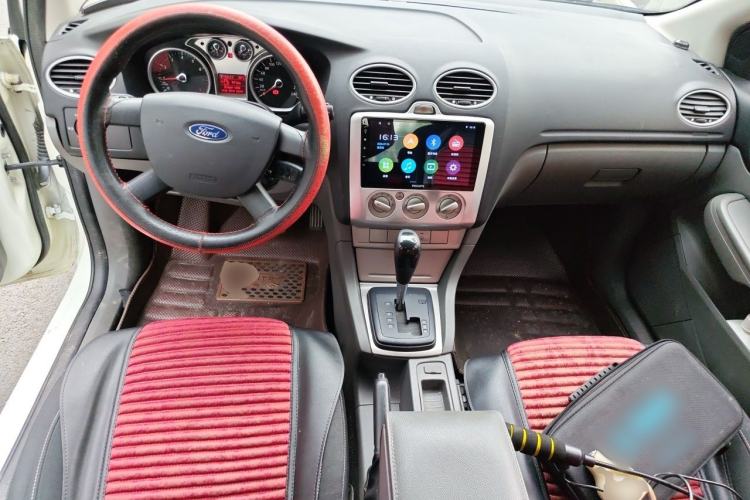 Used Ford Focus 2013 Hatchback Classic 1.8L Automatic Base Model Center Console