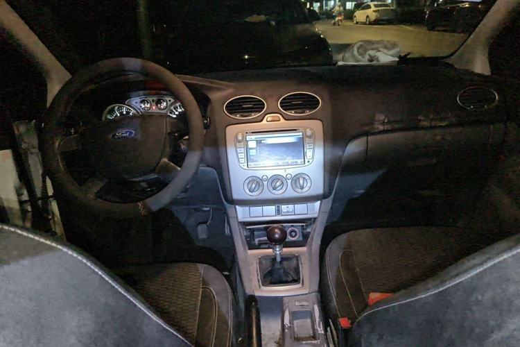 Used Ford Focus 2013 Hatchback Classic 1.8L Manual Base Model Center Console