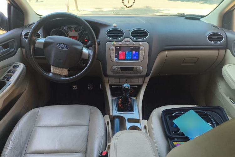 Used Ford Focus 2013 Hatchback Classic 1.8L Manual Fashion Edition Center Console