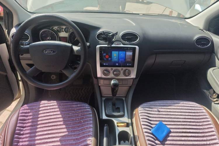 Used Ford Focus 2013 Hatchback Classic 1.8L Automatic Millionth Anniversary Edition Center Console