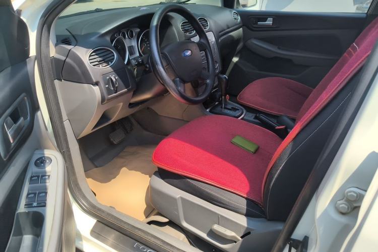 Used Ford Focus 2013 Hatchback Classic 1.8L Automatic Base Model Driver Seat