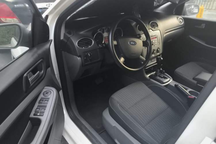 Used Ford Focus 2013 Hatchback Classic 1.8L Automatic Base Model Driver Seat