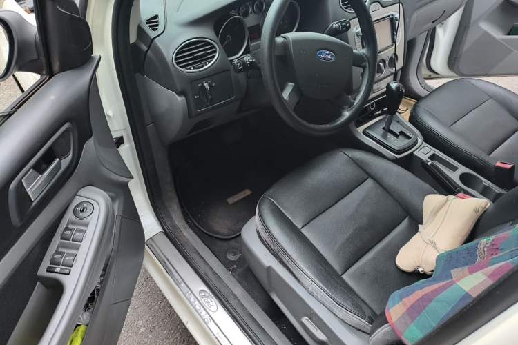 Used Ford Focus 2013 Hatchback Classic 1.8L Automatic Base Model Driver Seat