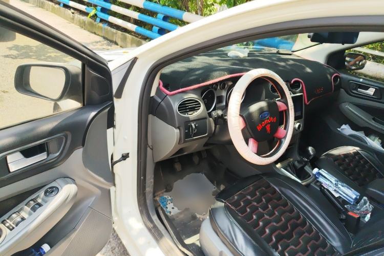 Used Ford Focus 2013 Hatchback Classic 1.8L Manual Base Model Driver Seat